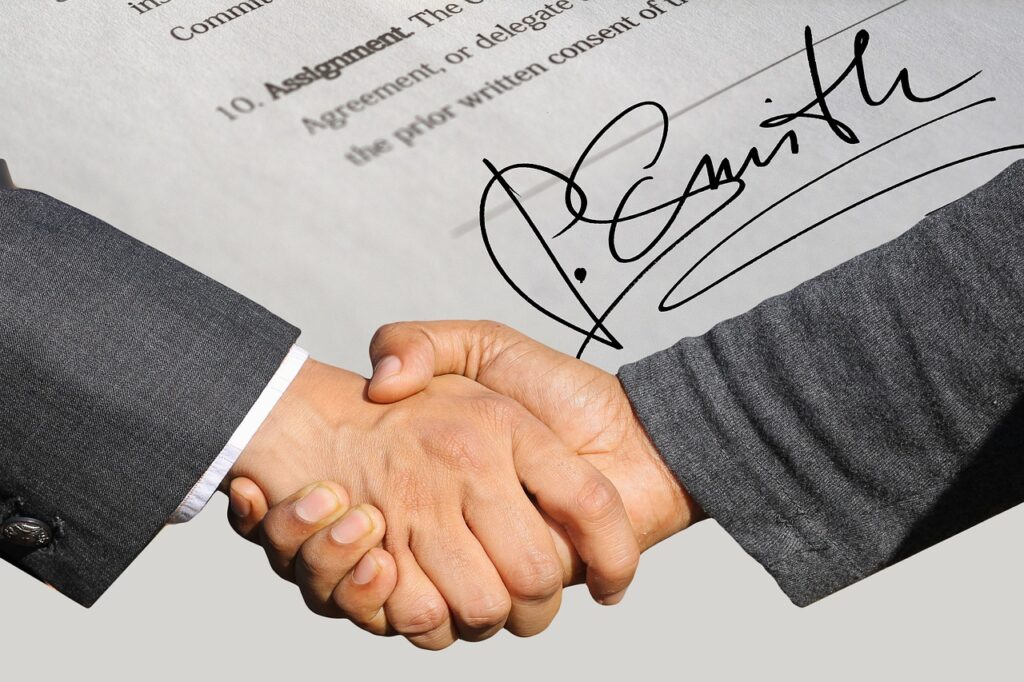 Signer un contrat pour une société à être constituée : impacts juridiques du contrat préconstitutif